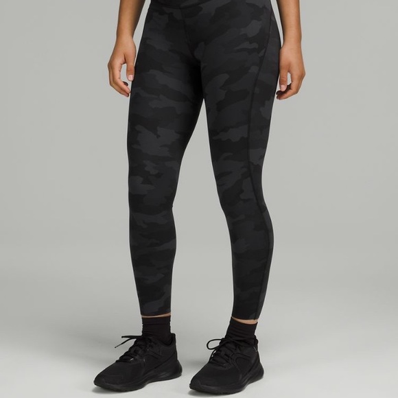 🆕 Lululemon Base Pace HR Tight 25” 🆕 - Picture 2 of 9